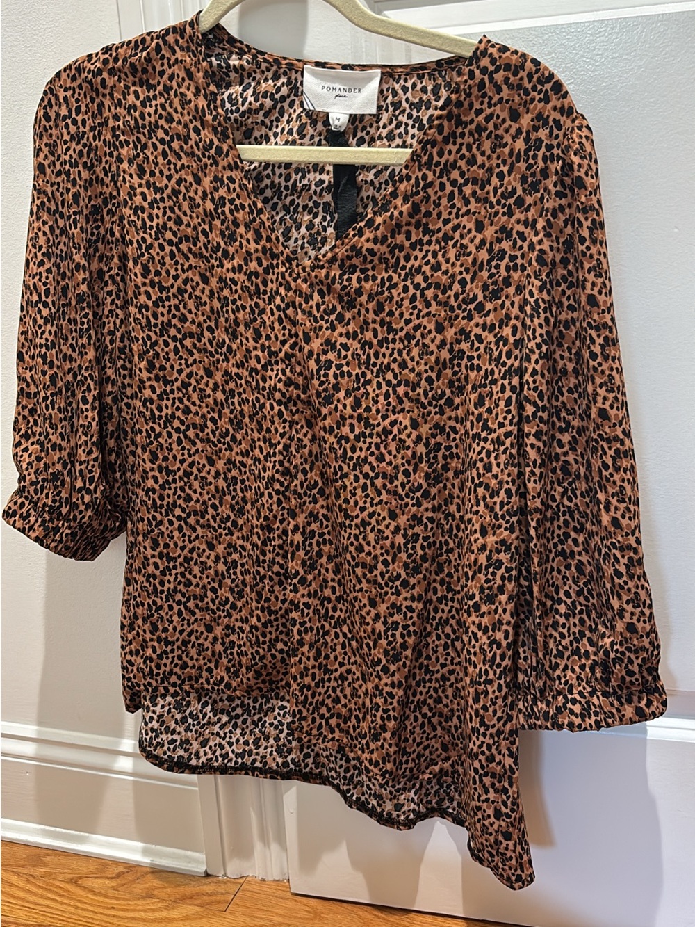 New Pompander place leopard top